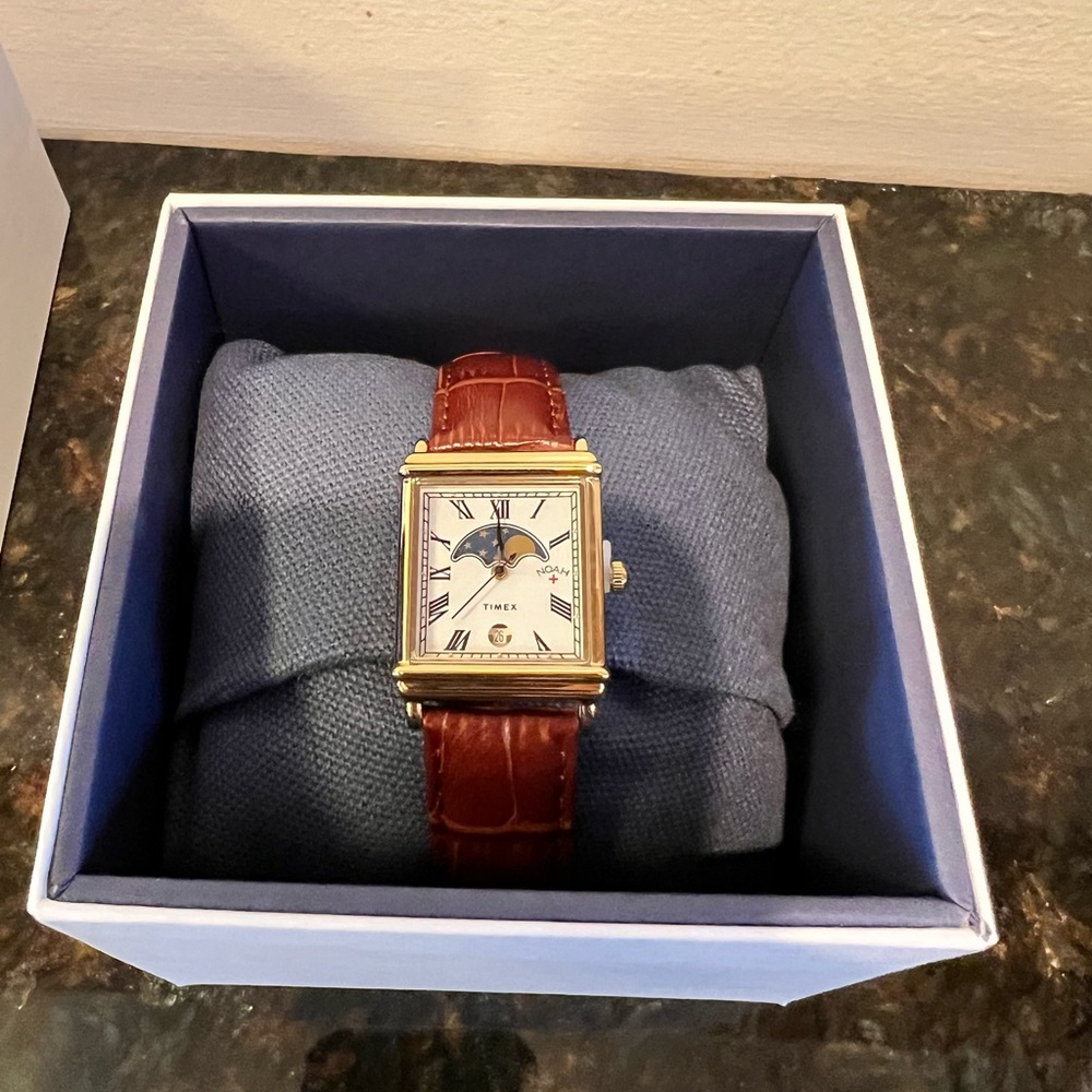 NIB Noah X Timex Moon Phase Watch - Picture 2 of 6